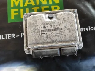 036906032G 036906032g Блок управления двигателем Volkswagen Golf 5 Арт e9239620, вид 1