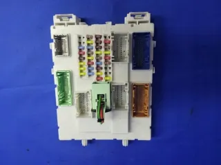 F1FT-14A073-EG Блок предохранителей Ford Kuga 2 Арт e9312550, вид 2