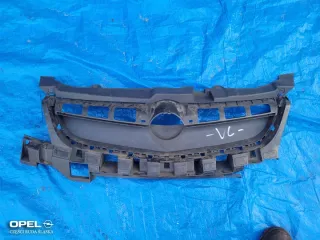 13260028 Решетка радиатора Opel Vectra C  Арт e9321124, вид 1