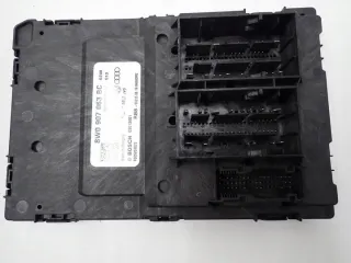 8W0907063BC Блок предохранителей Audi A4 B9 Арт e9336689, вид 1