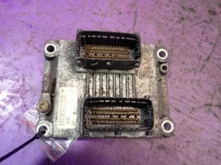 24443795 0261207421 Блок управления двигателем Opel Corsa C Арт e9402635, вид 1
