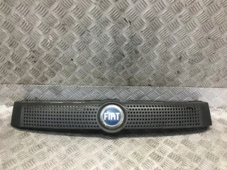 735314236 Решетка радиатора Fiat Panda 2 Арт e9418579, вид 1