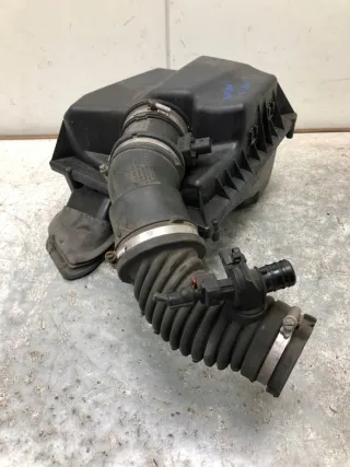 55562426 13254634 13311896 Корпус воздушного фильтра Opel Zafira C Арт e9569624, вид 3