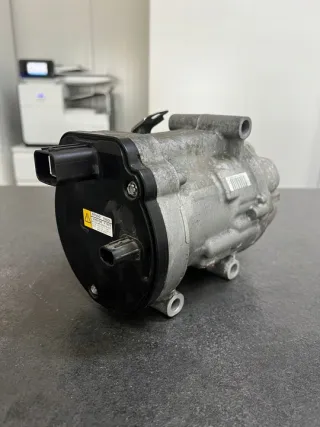 042400-0240 Компрессор кондиционера Toyota Prius 4 Арт e9601685, вид 1