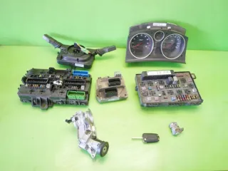 Z16XEP 12230740 Блок управления двигателем Opel Astra H Арт e9644959, вид 1