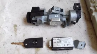 1001409361 Блок управления двигателем Mazda 3 BK Арт e9676660, вид 3
