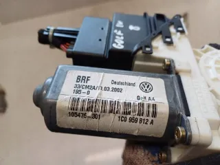 1C0959812A Моторчик стеклоподъемника Volkswagen Golf 4 Арт e9690671, вид 4