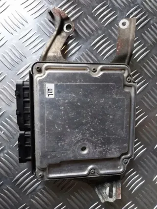  Блок управления двигателем Toyota Yaris 3 Арт e9694386, вид 3