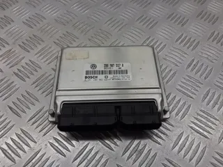 3B0907557R Блок управления двигателем Volkswagen Passat B5 Арт e9763042, вид 1