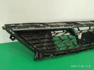86561-J7KB0 Решетка радиатора Kia Ceed 3 Арт e9774978, вид 2