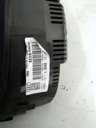 8E0920933T Щиток приборов (приборная панель) Audi A4 B7 Арт e9794404, вид 4
