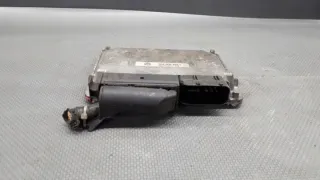 03E906033L Блок управления двигателем Volkswagen Polo 4 Арт e9820778, вид 2