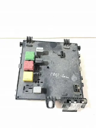 13205774 519162002 00032833 Блок предохранителей Opel Vectra C  Арт e9888541, вид 2