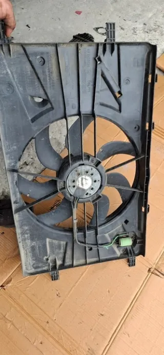 0130308404 0130308102 Вентилятор радиатора Opel Astra J Арт e9943835, вид 4
