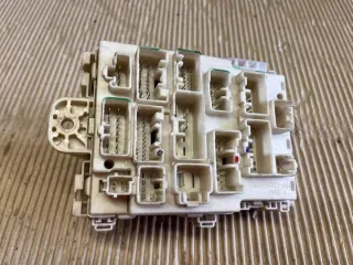 4F24-0679 Блок предохранителей Isuzu D-max Арт e9974880, вид 3