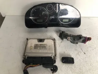 0281010944 Блок управления двигателем Volkswagen Passat B5 Арт e10057008, вид 1