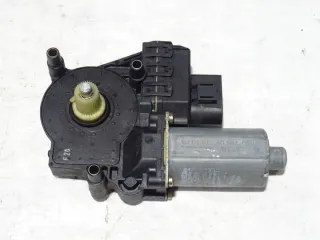 0130821786 Моторчик стеклоподъемника Audi A4 B5 Арт e10058759, вид 2