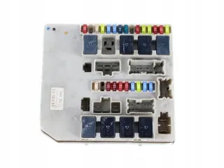 902665A 8200902665 456181 8200456181 674661 8200674661 8201194747 Блок предохранителей Renault Clio 3 Арт e10071850, вид 1