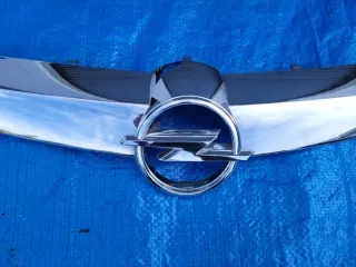 13225780 Решетка радиатора Opel Astra H Арт e10108490, вид 4