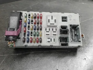 46774357 Блок предохранителей Fiat Punto 2 Арт e10146315, вид 1