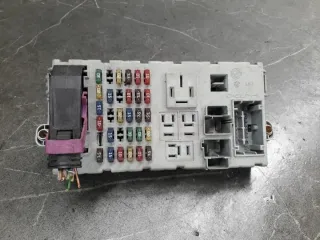 46774357 Блок предохранителей Fiat Punto 2 Арт e10146315, вид 2