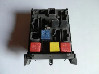 8200148809 Блок предохранителей Renault Laguna 2 Арт e10148156, вид 1