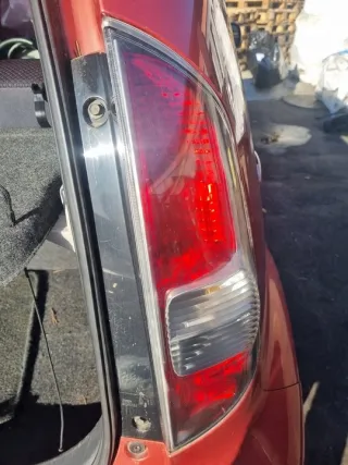 220-51762 Фонарь задний правый Daihatsu Sirion Арт e10210260, вид 1