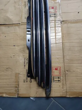 2006-2011 2752363 166149-10 Решетка радиатора MINI Cooper R56 Арт e10230935, вид 2