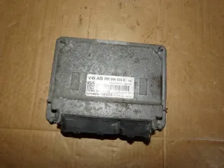 03E906023D Блок управления двигателем Volkswagen Polo 4 Арт e10232943, вид 1