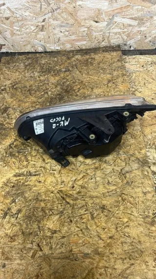 4M5113099AD Фара правая Ford Focus 1 Арт e10266829, вид 4