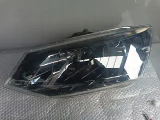 6V1941015B Фара левая Skoda Fabia 3 Арт e10304387, вид 1