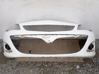 2013-2015R 13368660 Бампер передний Opel Astra J Арт e10346289, вид 1