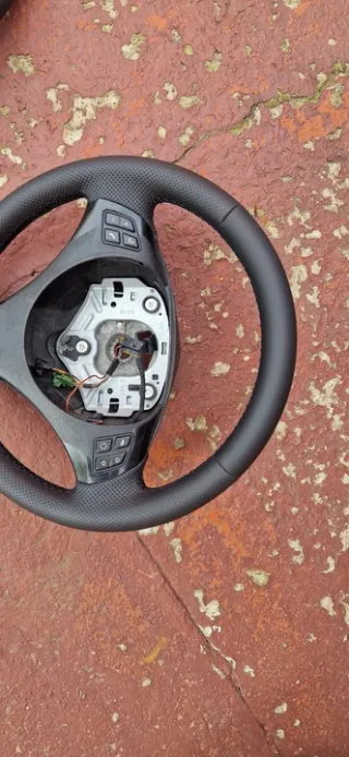 6795570 32306795570 6772147 32306777630 6777630 32306772334 6772334 32306769522 6795574 6795570-3 Руль BMW 1 E81/E82/E87/E88 Арт e10378104, вид 2