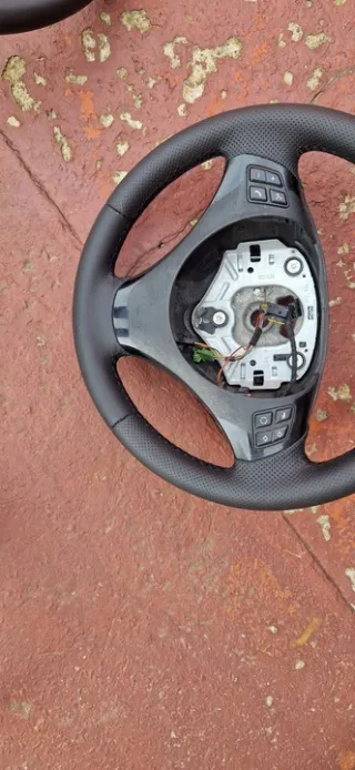 6795570 32306795570 6772147 32306777630 6777630 32306772334 6772334 32306769522 6795574 6795570-3 Руль BMW 1 E81/E82/E87/E88 Арт e10378104, вид 4