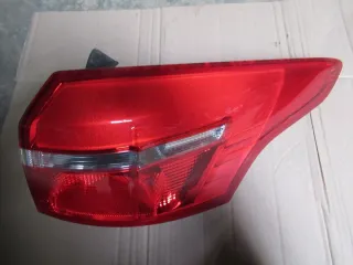 F1EB-13404-D Фонарь задний правый Ford Focus 3 restailing Арт e10419374, вид 1