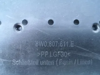 8W0807611E Декоративная крышка двигателя Audi A4 B9 Арт e10454074, вид 4