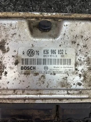 036906032 Блок управления двигателем Volkswagen Golf 4 Арт e10493589, вид 2