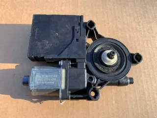 3C0959793B Моторчик стеклоподъемника Volkswagen Passat B7 Арт e10503836, вид 3