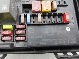 13313208 OEGM13313208 45Y24TEWF Блок предохранителей Opel Astra J Арт e10511875, вид 2