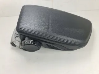 1271439 1269102G Подлокотник BMW 2 F45/F46 Арт e10521341