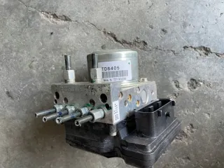 A98000B51 47660-BF10B Блок ABS Nissan Juke 1 Арт e10536699, вид 1