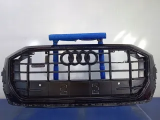 4M8853651D Решетка радиатора Audi Q8 Арт e10568385, вид 1