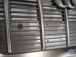4KE853651 Решетка радиатора Audi Q8 Арт e10568426, вид 3