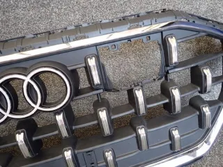4M8853651BP 4M8853651CF Решетка радиатора Audi Q8 Арт e10568459, вид 5