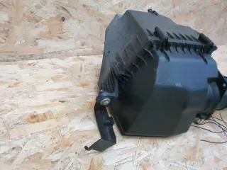 GX73-9600 GX73-9600-DB Корпус воздушного фильтра Jaguar F-Pace Арт e10568768, вид 4
