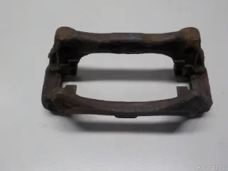 2054210394 Mercedes Benz Скоба суппорта переднего левого Mercedes C W205 Арт E52568276, вид 2