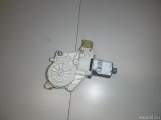 67626927027 BMW Моторчик стеклоподъемника BMW 1 E81/E82/E87/E88 Арт E50606537, вид 2