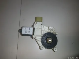 67626927027 BMW Моторчик стеклоподъемника BMW 1 E81/E82/E87/E88 Арт E50606537, вид 7