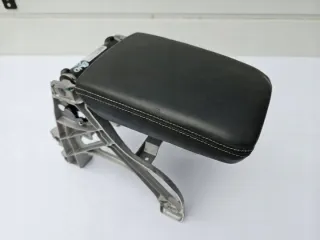 8W0864283B Подлокотник Audi A4 B9 Арт e10127446, вид 1