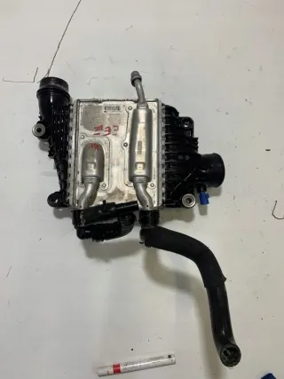 GX73-6K775-AC00000 Интеркулер Jaguar F-Pace Арт e10586864, вид 1